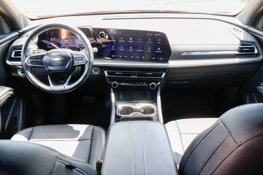 Used 2026 Chevrolet Traverse LT w/ Driver Confidence Package FWD image 6