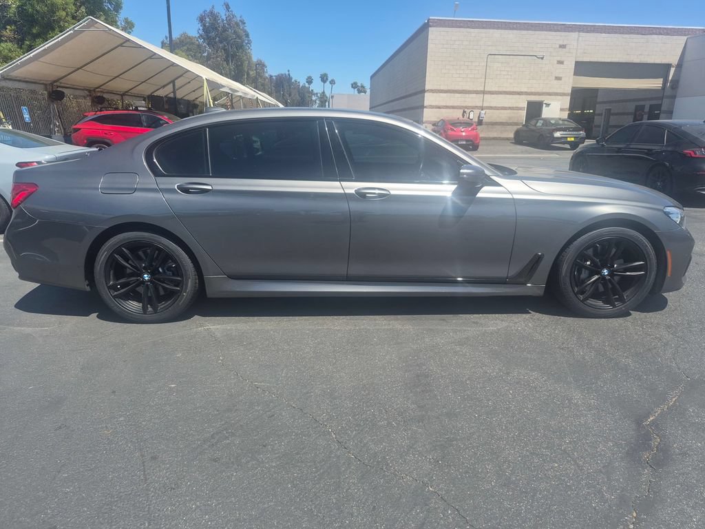 Used 2018 BMW 740i RWD image 8
