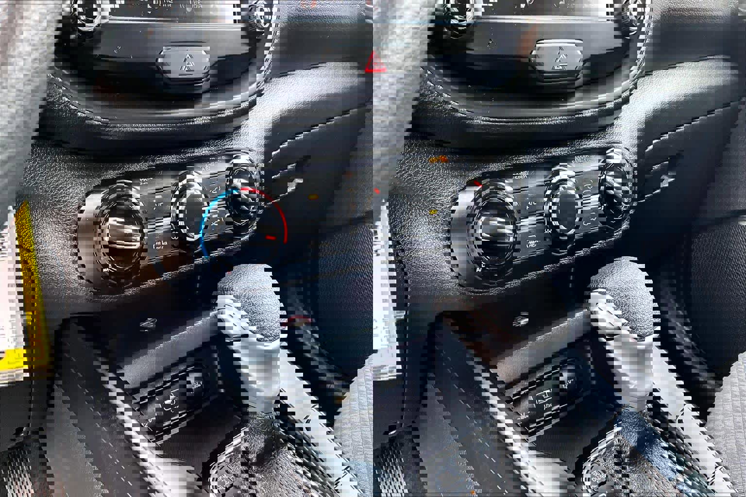 Used 2023 Kia Soul LX w/ LX Technology Package image 35