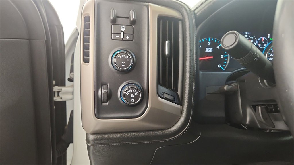 Used 2017 GMC Sierra 2500 Denali w/ Suspension Package, Off-Road image 27