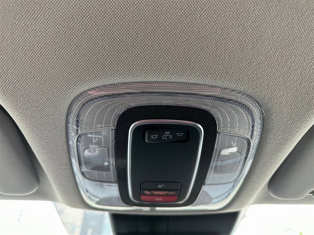 Used 2024 Hyundai Elantra Blue image 19