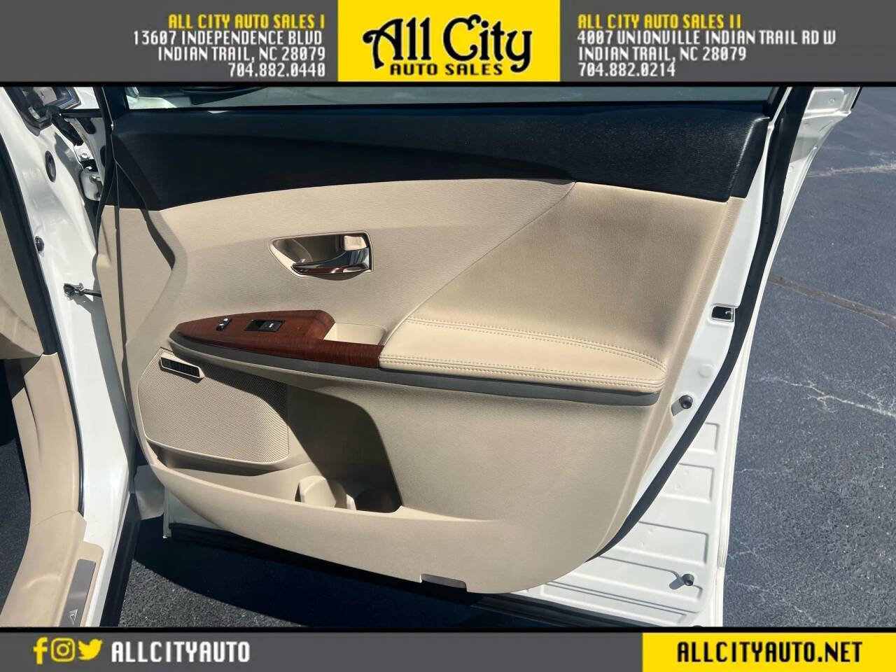 Used 2009 Toyota Venza AWD image 19