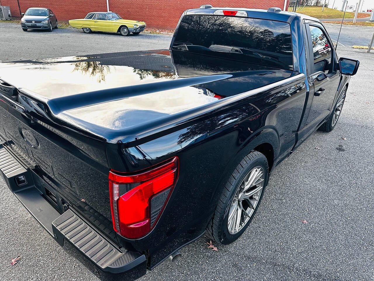 Used 2024 Ford F150 XL w/ Equipment Group 103A High image 9