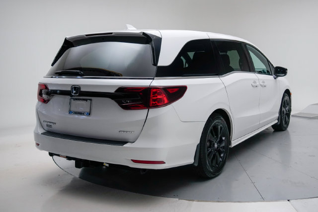 Certified 2024 Honda Odyssey Sport image 15