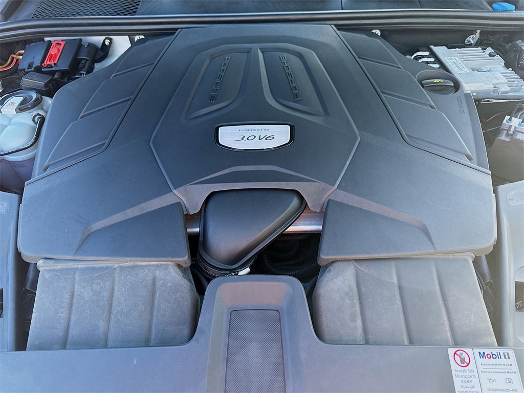 Used 2019 Porsche Cayenne Base w/ Premium Package image 33