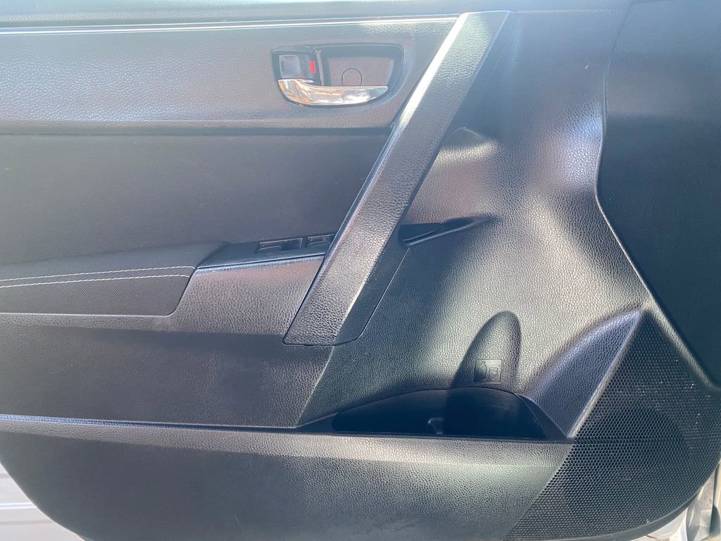 Used 2019 Toyota Corolla LE FWD image 13