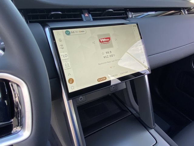 New 2025 Land Rover Discovery Sport S AWD/4WD image 9