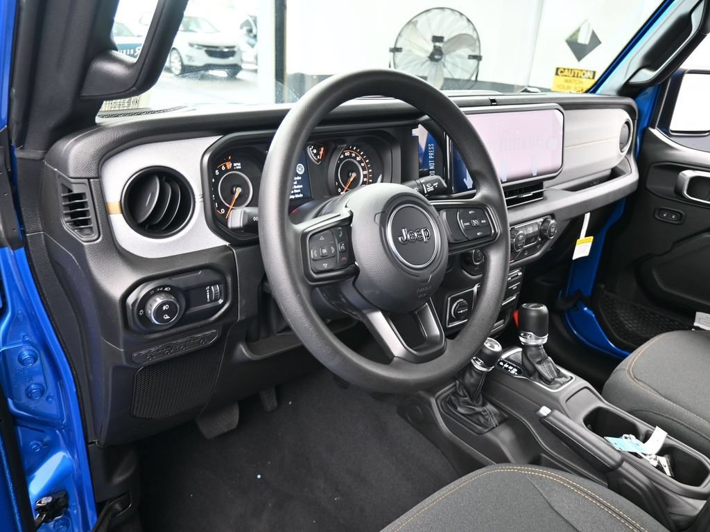 New 2026 Jeep Gladiator Sport AWD/4WD image 10
