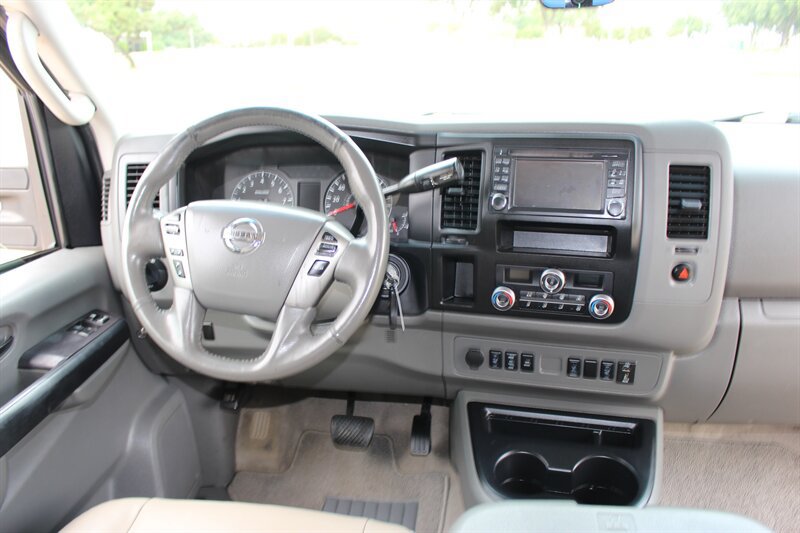 Used 2015 Nissan NV 3500 SL w/ Technology Package RWD image 21