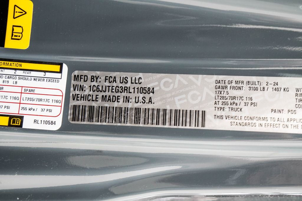 Used 2024 Jeep Gladiator Mojave AWD/4WD image 40