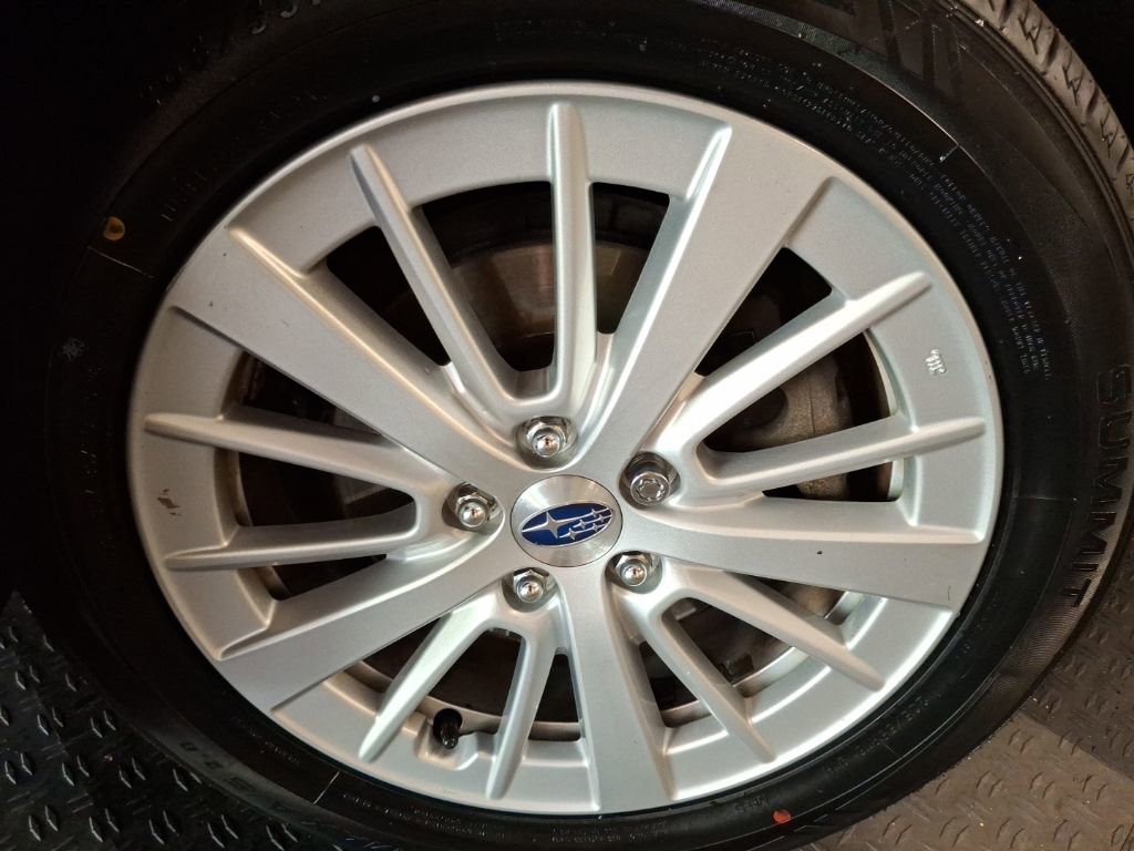 Used 2017 Subaru Impreza 2.0i Premium AWD/4WD image 4