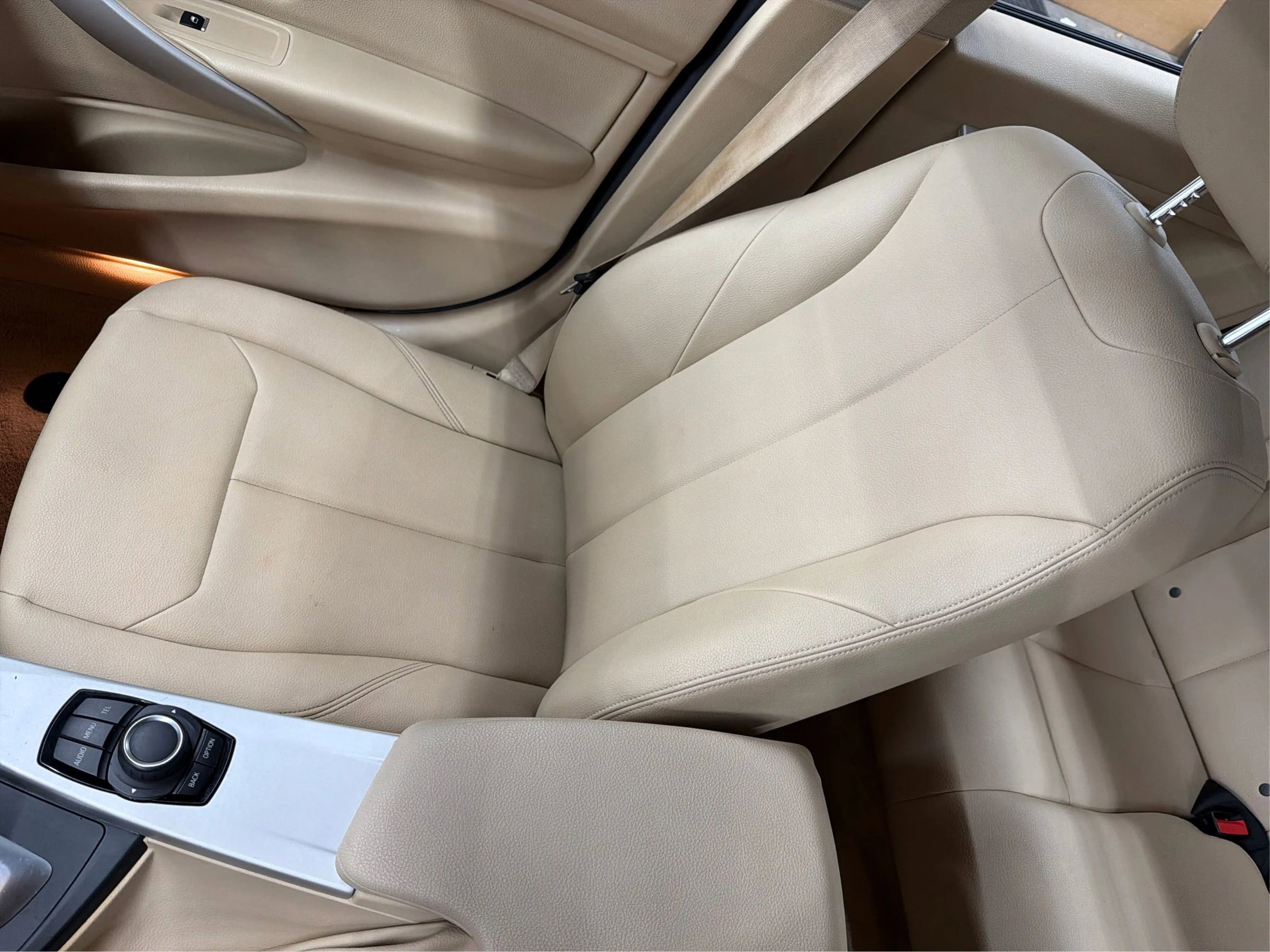 Used 2016 BMW 320i Sedan RWD image 29