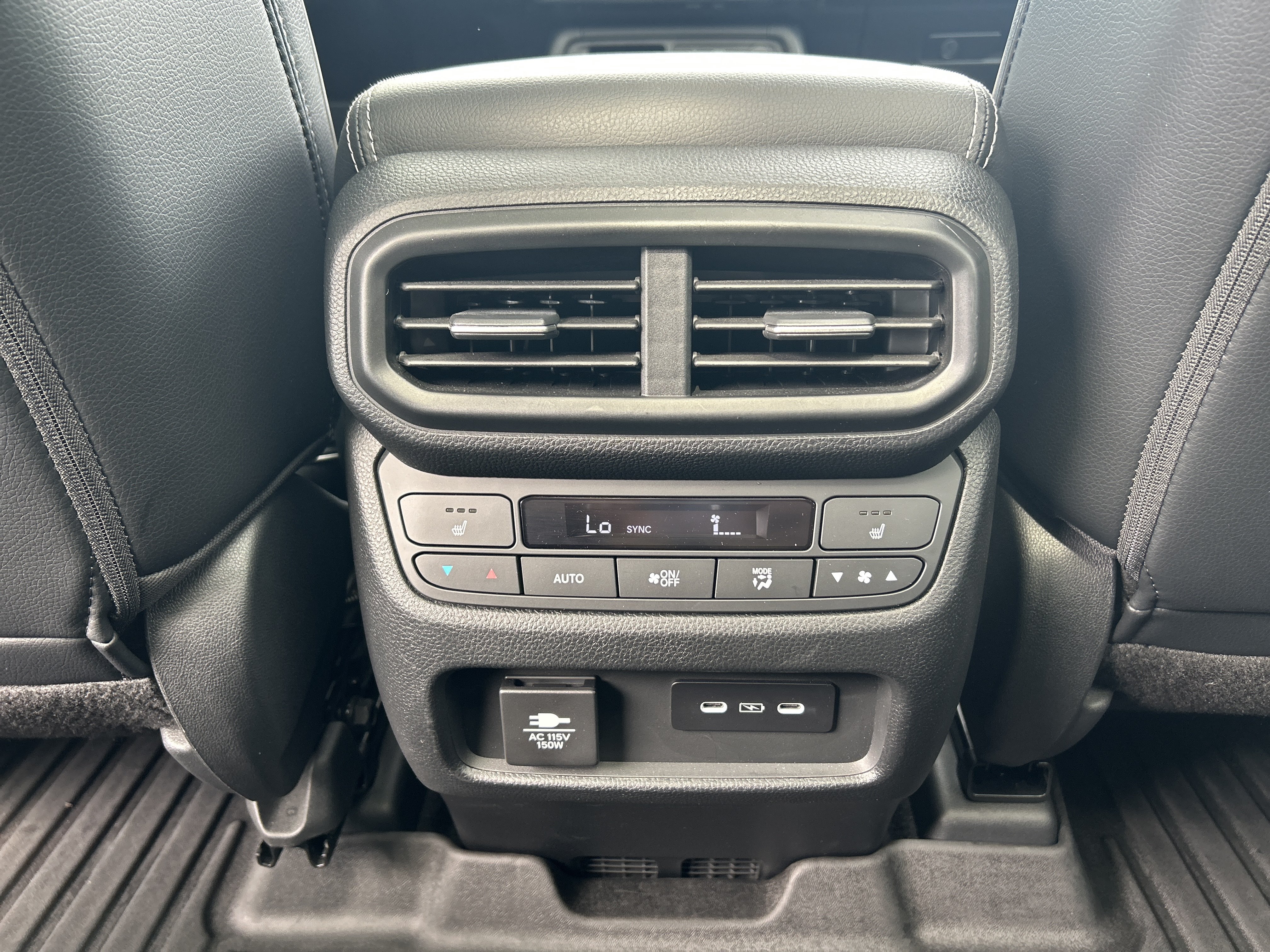 Used 2025 Honda Pilot Elite image 28