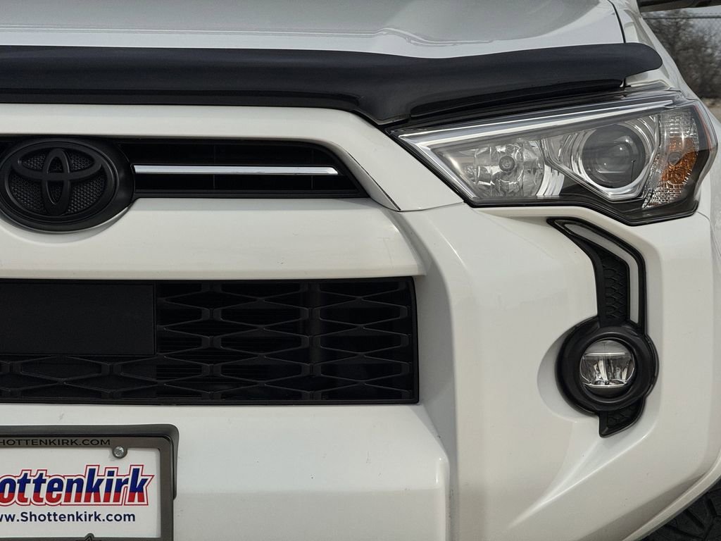 Used 2024 Toyota 4Runner SR5 Premium w/ Moonroof Package image 8