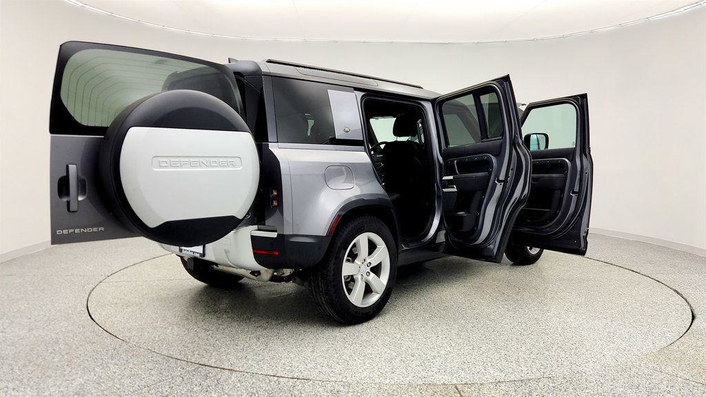 Used 2023 Land Rover Defender 110 S image 11