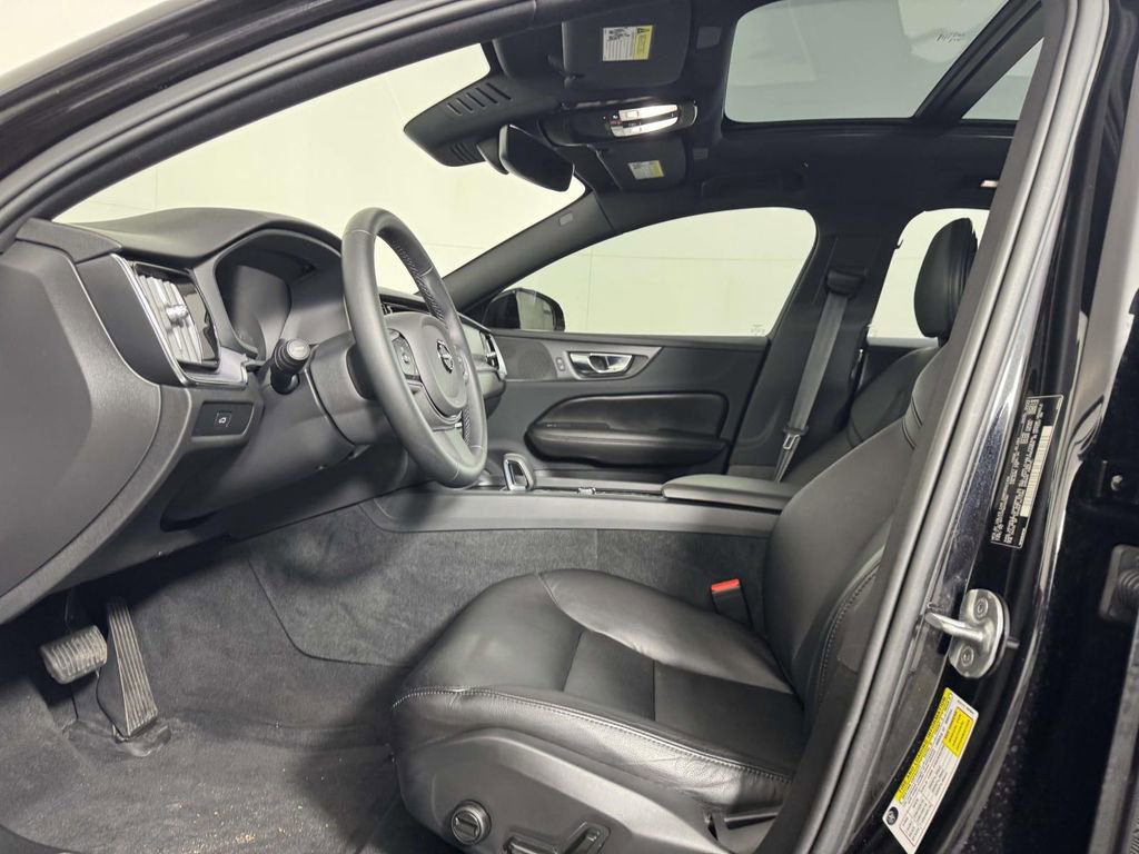 Used 2023 Volvo S60 B5 Plus w/ Climate Package AWD/4WD image 4