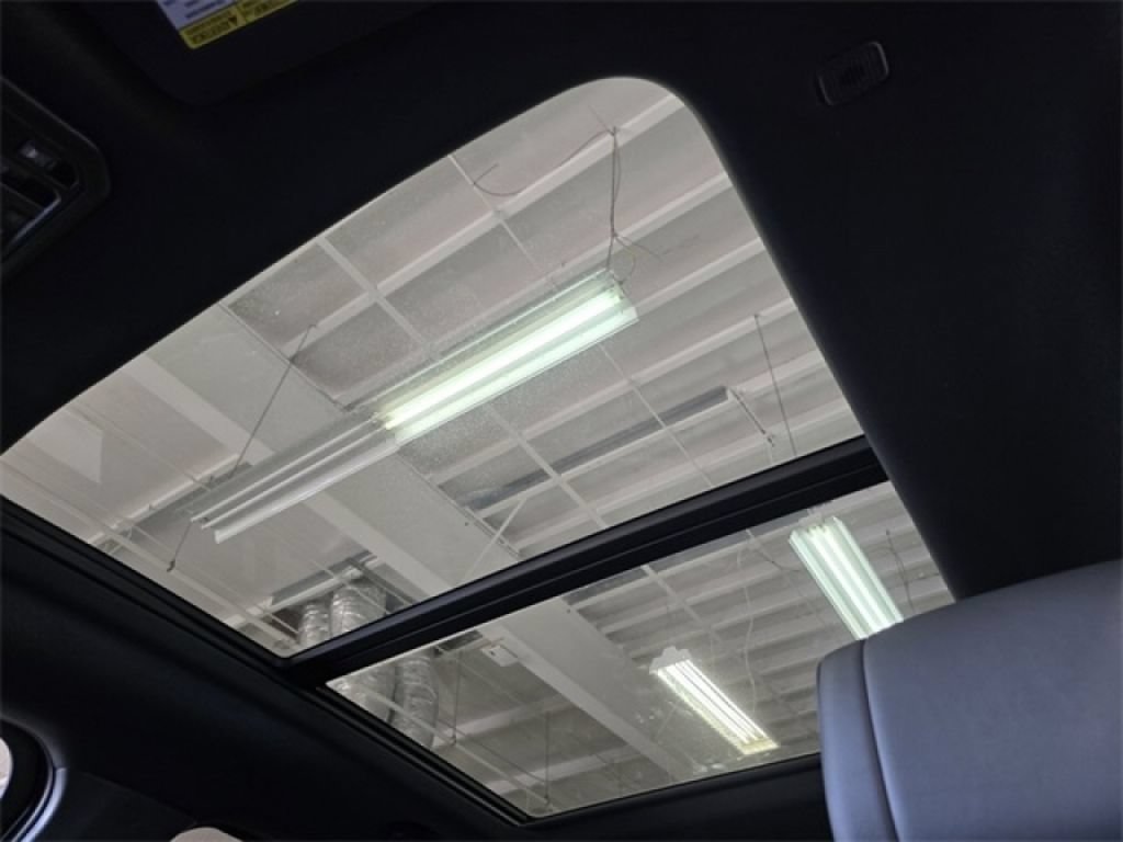 New 2026 Toyota Tundra Platinum AWD/4WD image 3