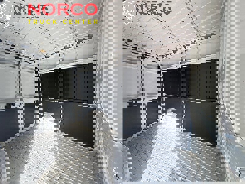 Used 2019 RAM ProMaster 2500 image 3