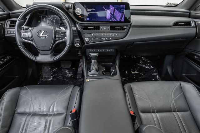 Used 2024 Lexus ES 300h w/ Luxury Package image 6