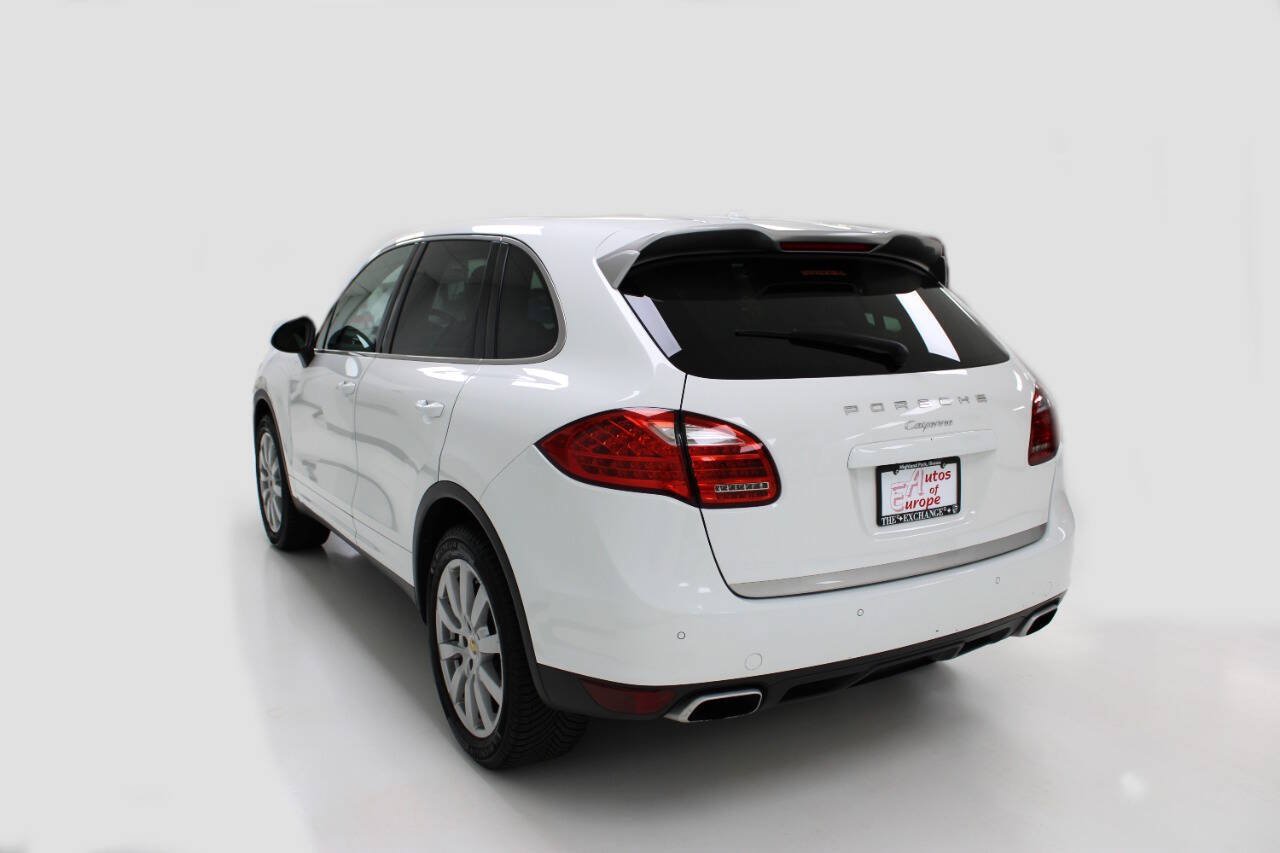 Used 2014 Porsche Cayenne Platinum Edition AWD/4WD image 4