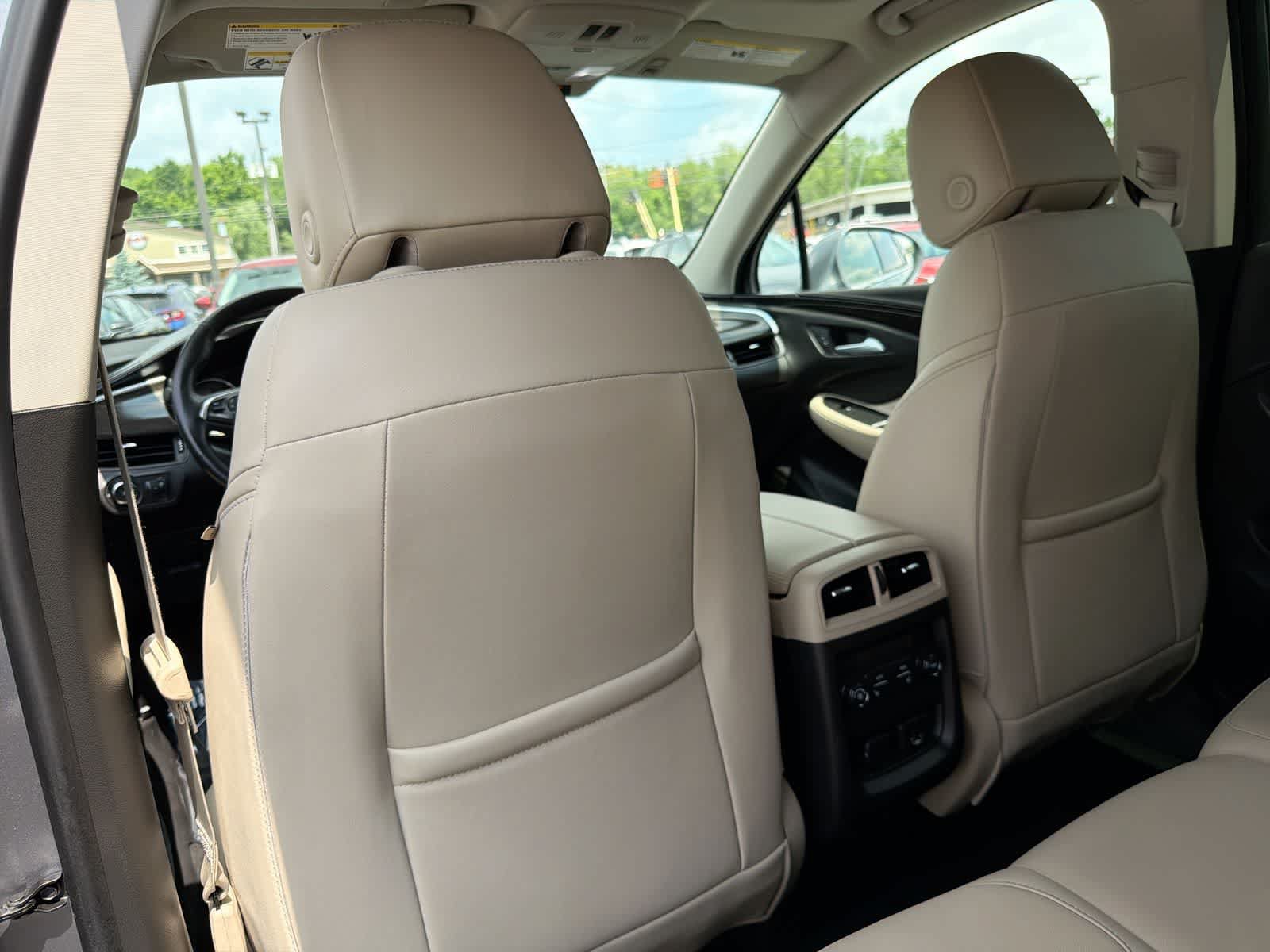 Used 2020 Buick Envision Premium AWD/4WD image 19