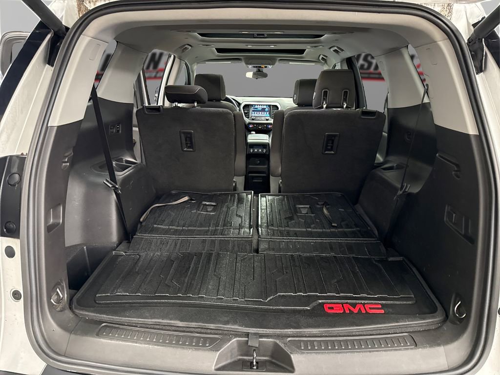 Used 2019 GMC Acadia SLE w/ LPO, Floor Liner Package image 11