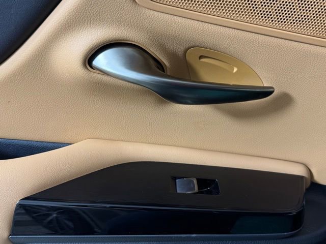 Used 2025 Lexus ES 300h w/ Premium Package image 26