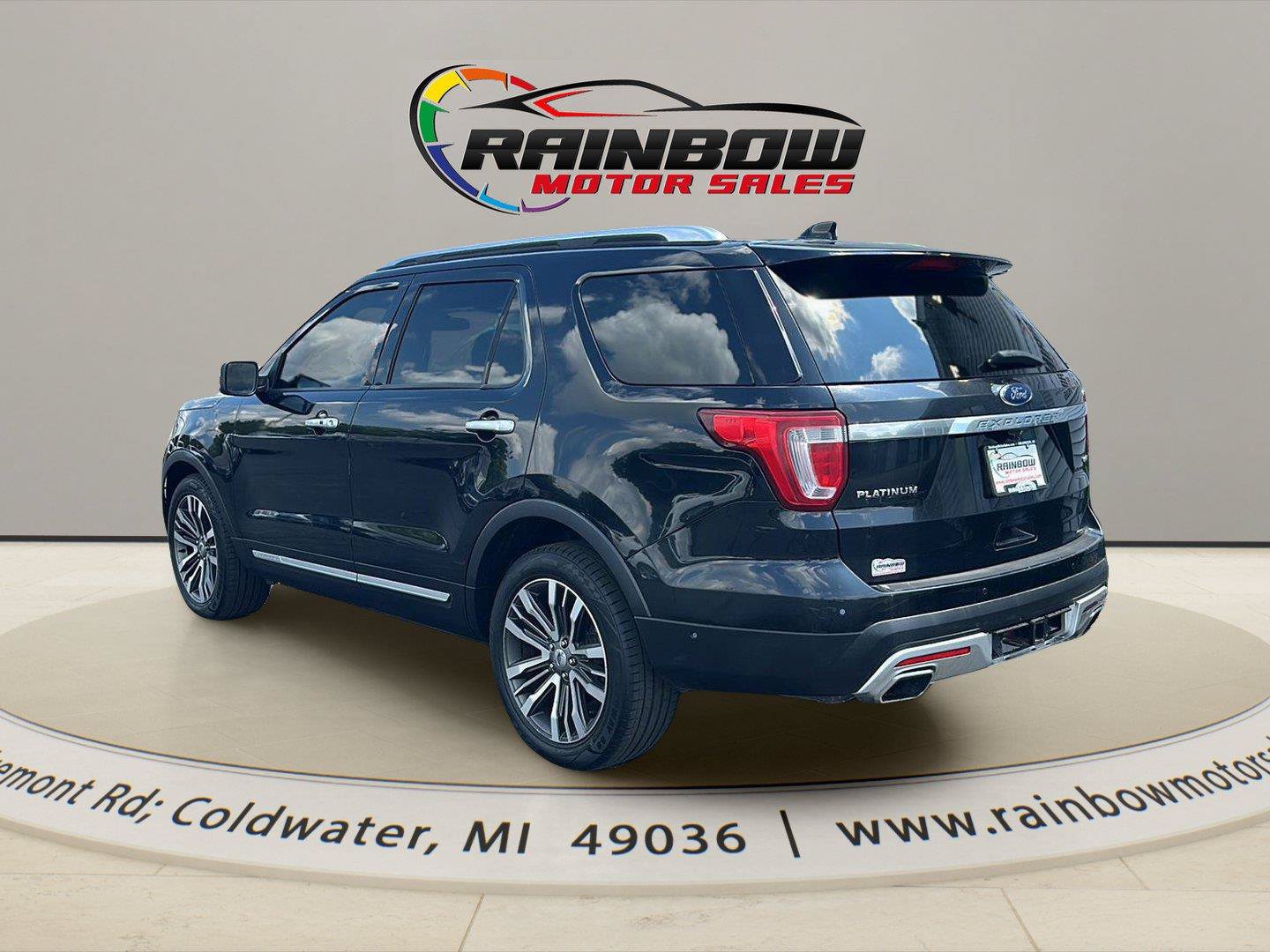 Used 2017 Ford Explorer Platinum AWD/4WD image 5
