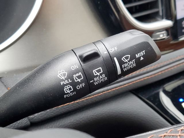 Used 2026 Chrysler Pacifica Pinnacle FWD image 19