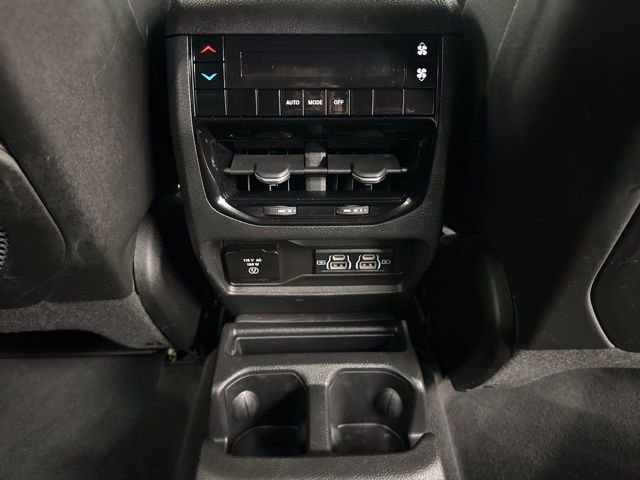 Used 2023 Jeep Grand Cherokee L Laredo image 33