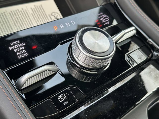 New 2025 Jeep Grand Cherokee Summit image 36