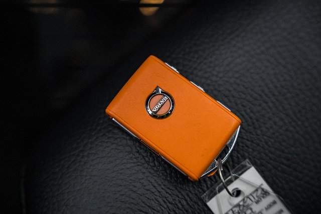 Used 2023 Volvo V60 B5 Cross Country Plus image 42