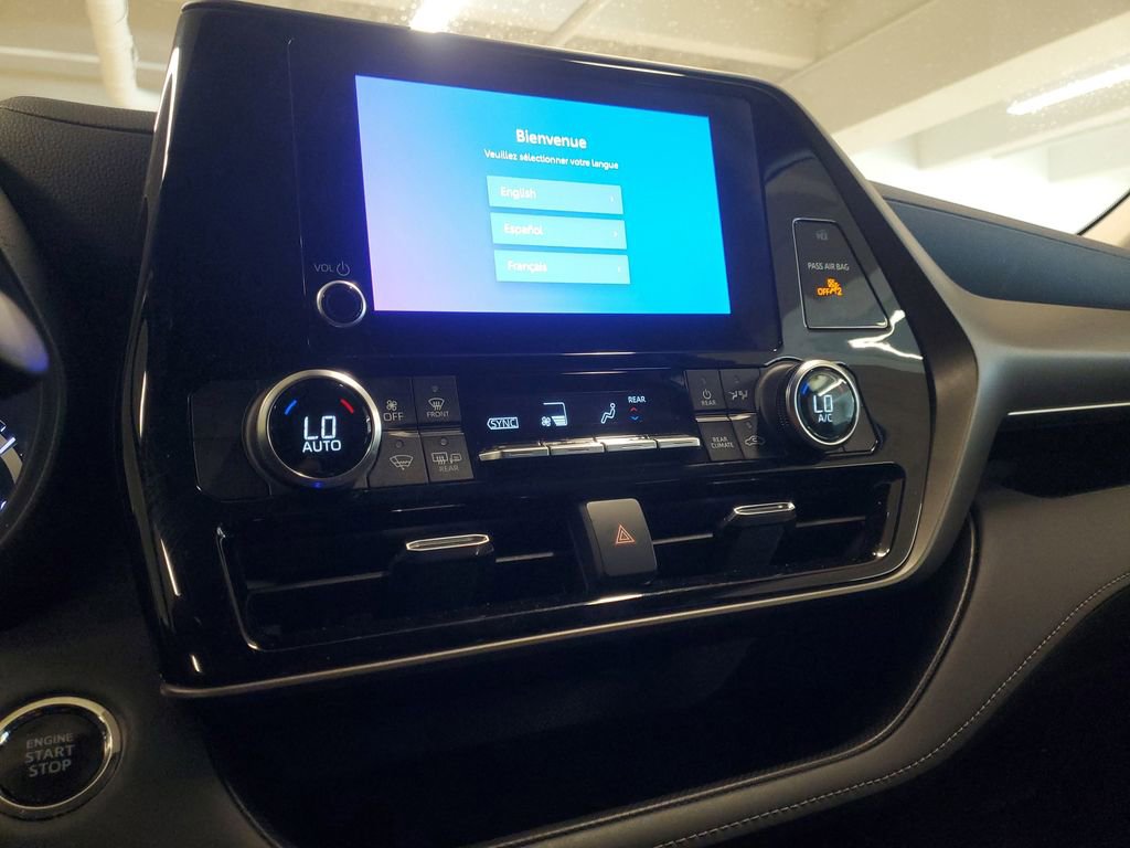 Used 2023 Toyota Highlander LE image 26