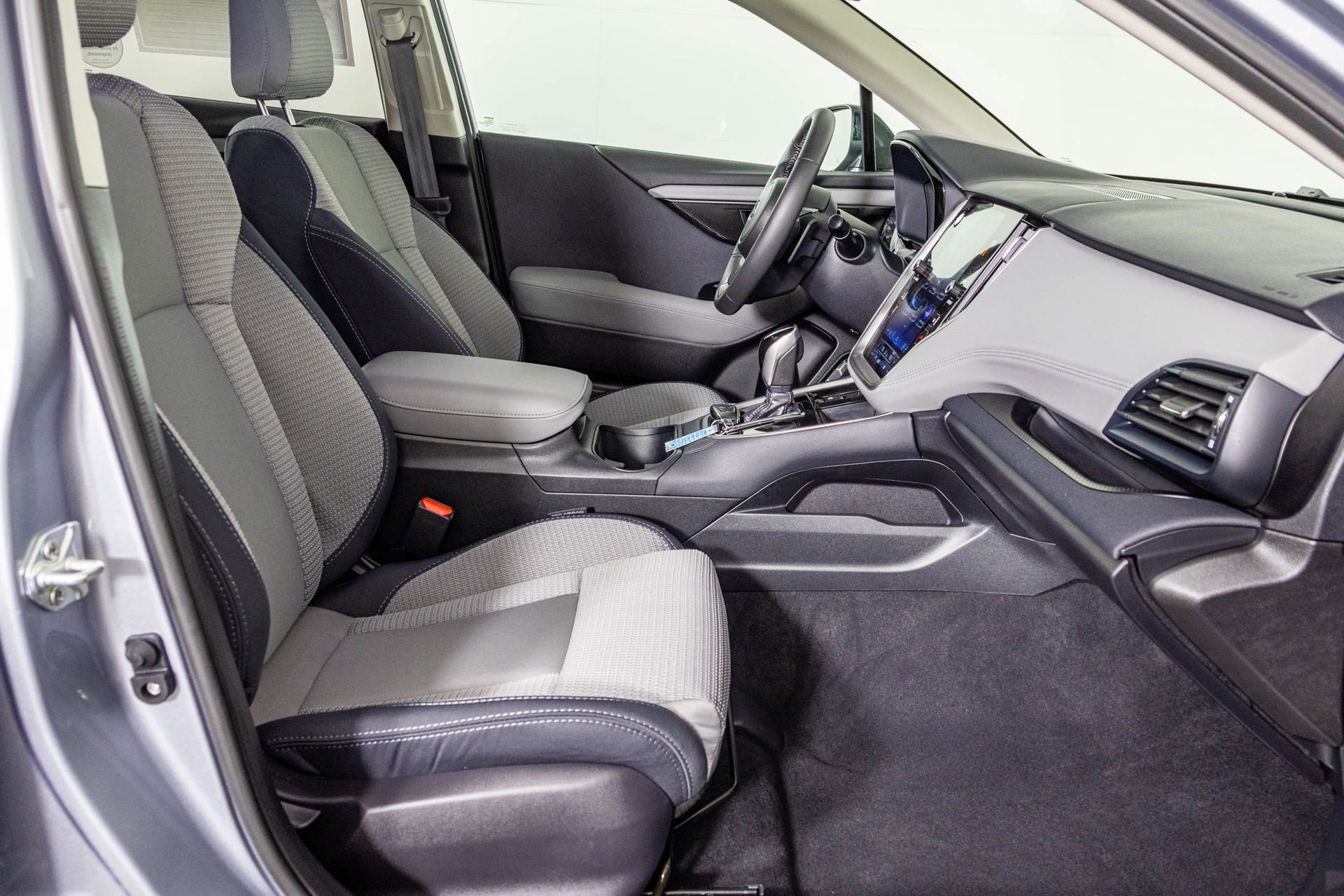 Used 2025 Subaru Outback Premium image 44