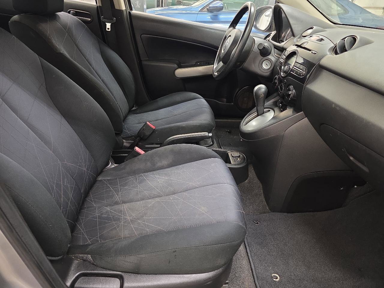 Used 2014 MAZDA MAZDA2 Sport image 43