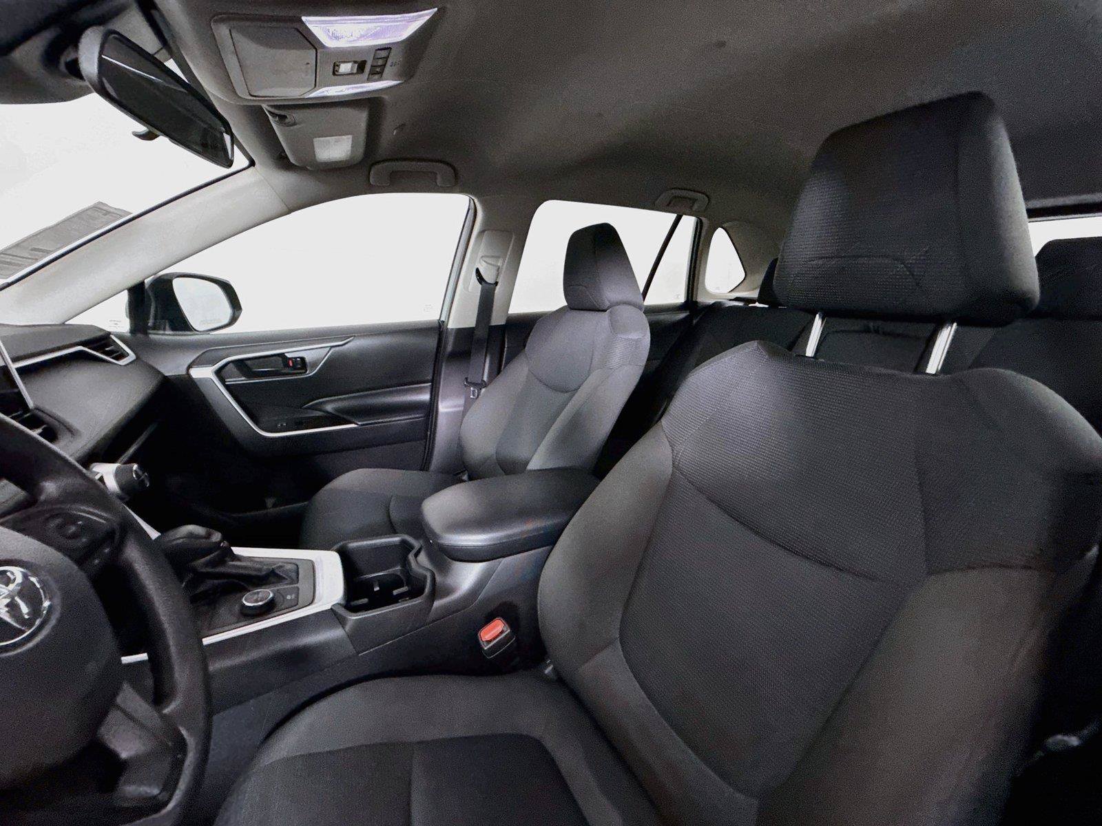 Certified 2025 Toyota RAV4 LE AWD/4WD image 3