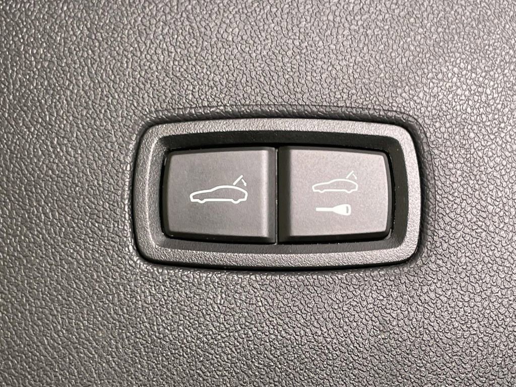 Used 2024 Porsche Cayenne image 21