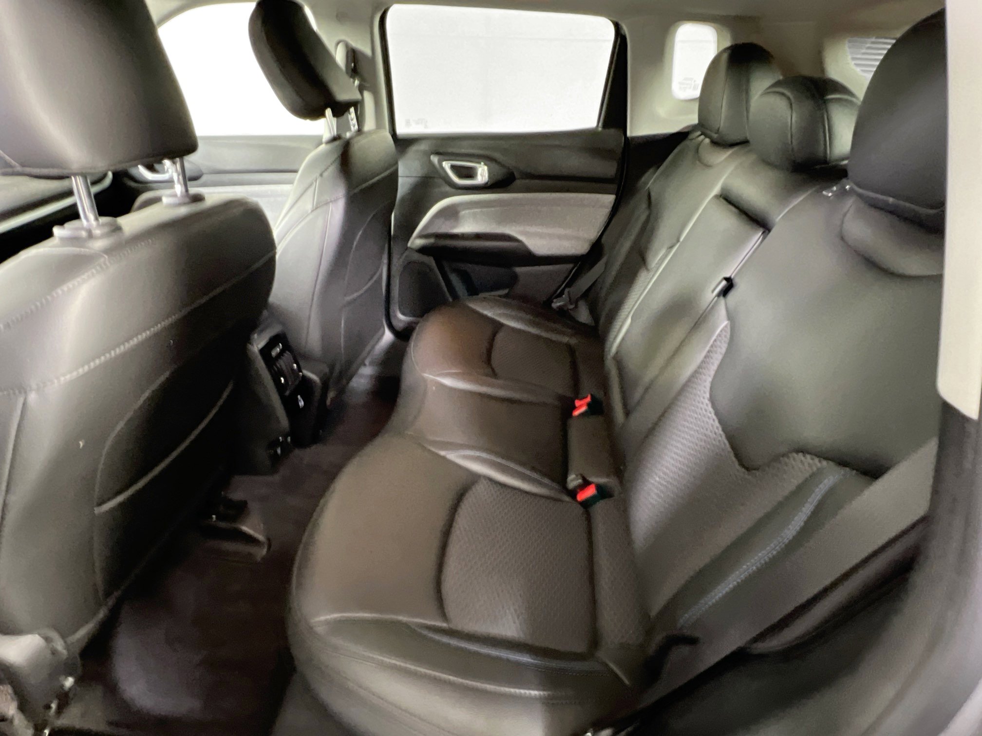 Used 2022 Jeep Compass Latitude w/ Convenience Group image 19