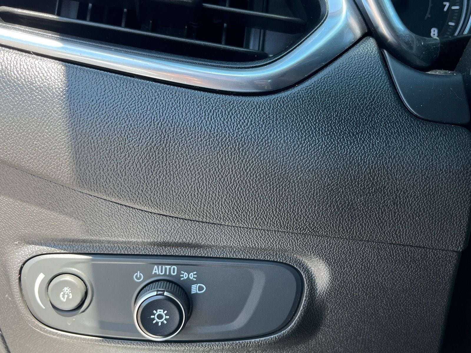 Used 2022 Chevrolet Equinox LT FWD image 28