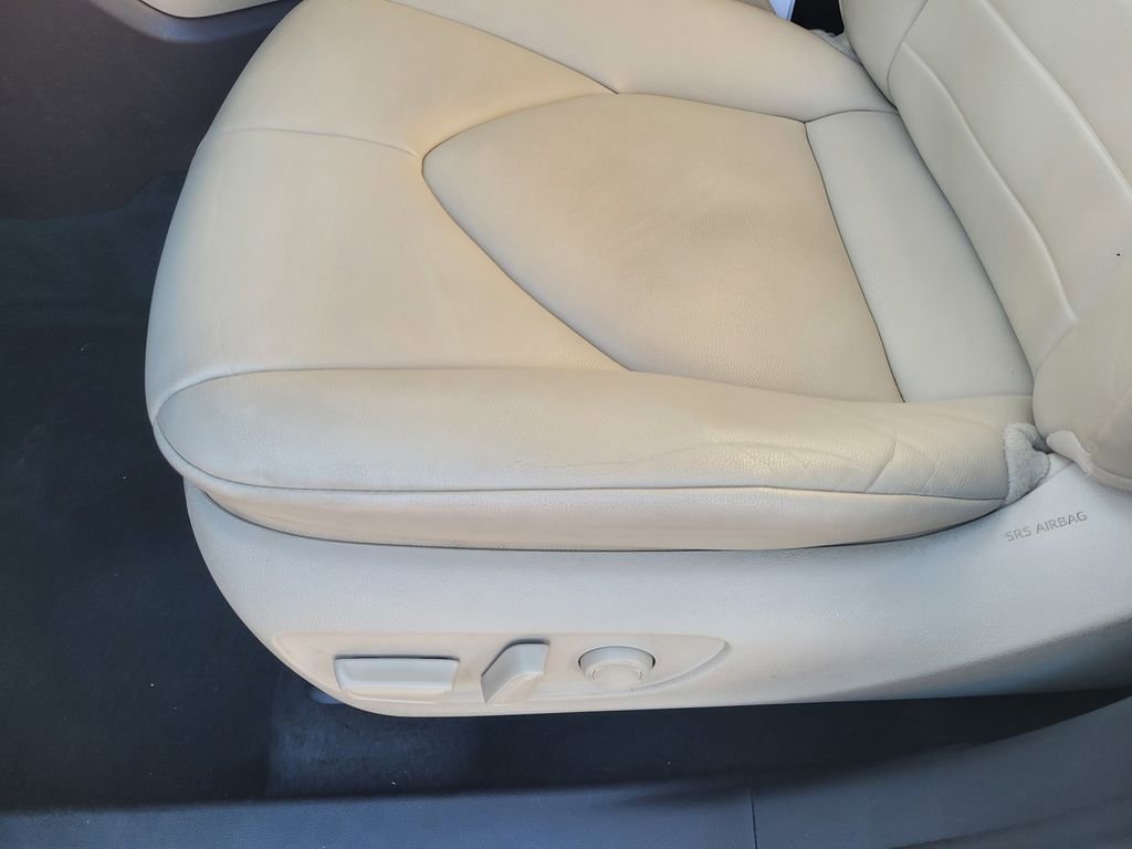 Used 2022 Toyota Highlander XLE FWD image 27