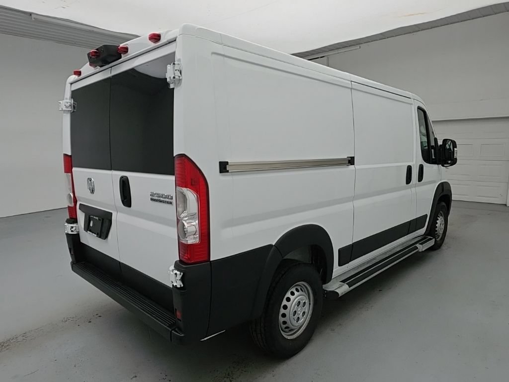 Used 2025 RAM ProMaster 2500 w/ U-Haul Equipment Group FWD image 12