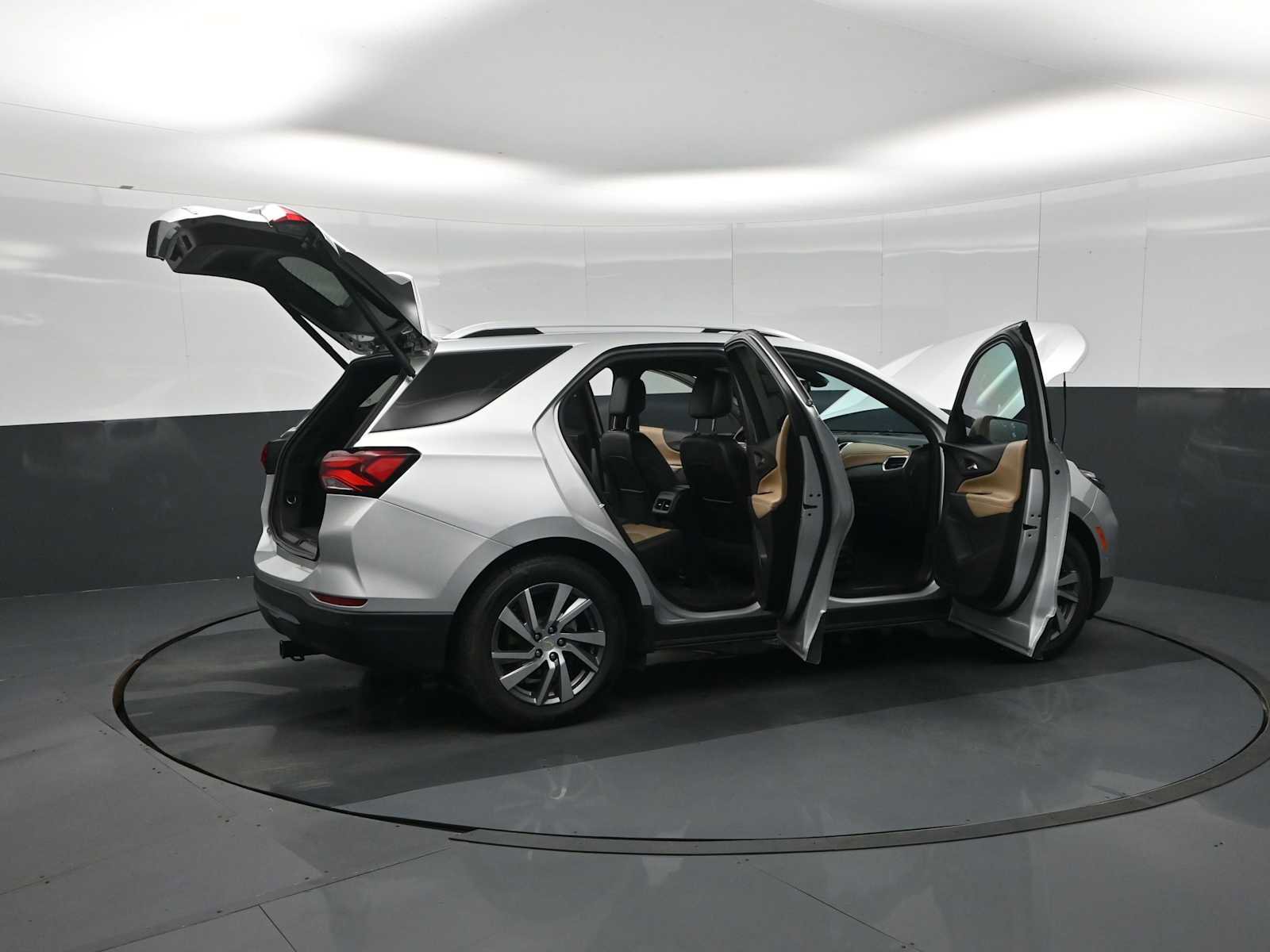 Used 2022 Chevrolet Equinox Premier AWD/4WD image 37
