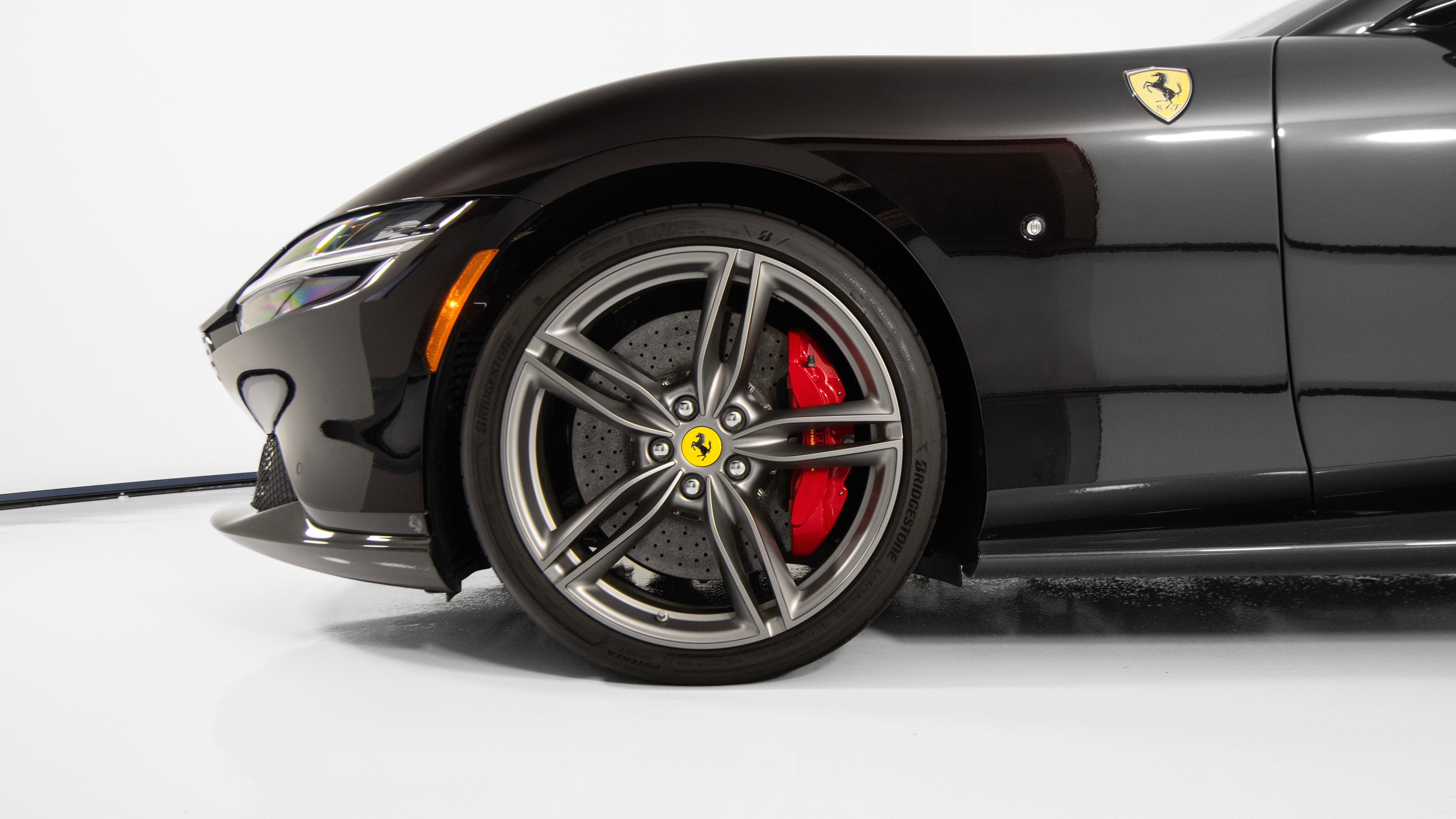 Certified 2024 Ferrari Roma Spider RWD image 30