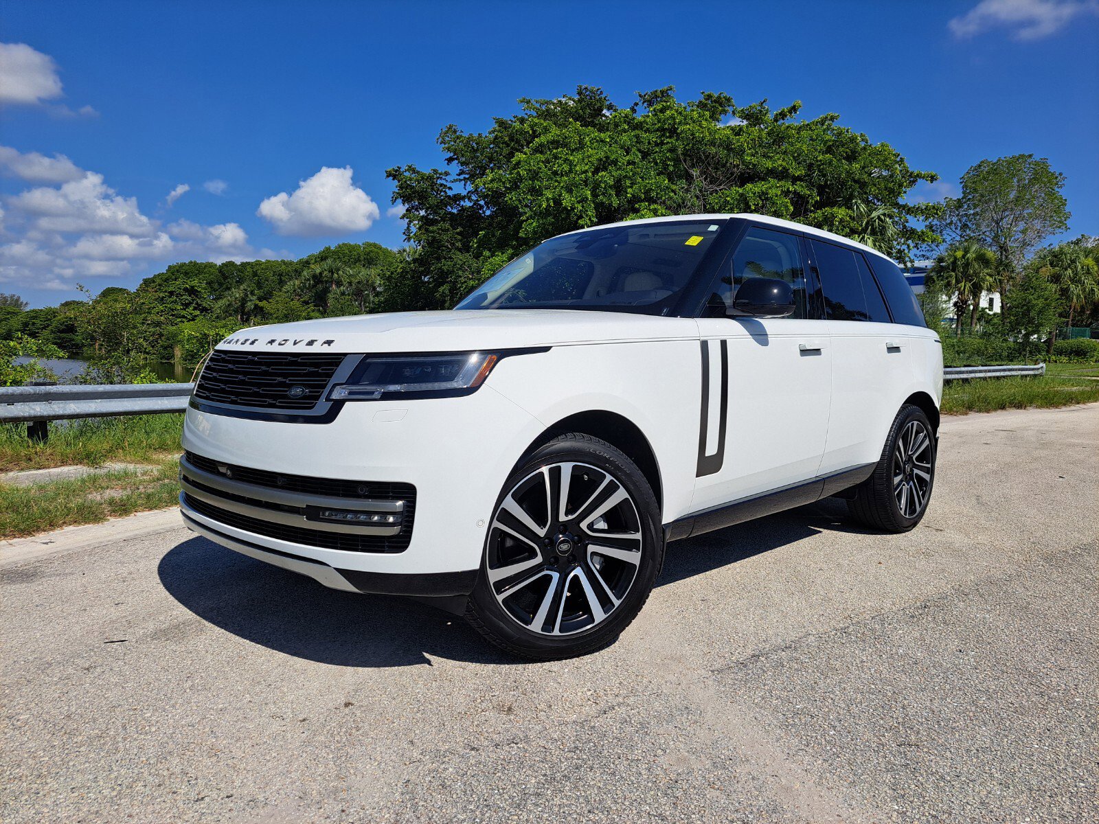 Certified 2023 Land Rover Range Rover SE