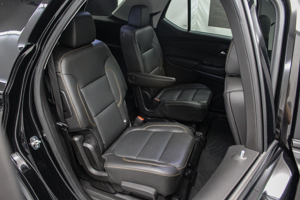 Used 2021 Chevrolet Traverse Premier w/ Redline Edition AWD/4WD image 22