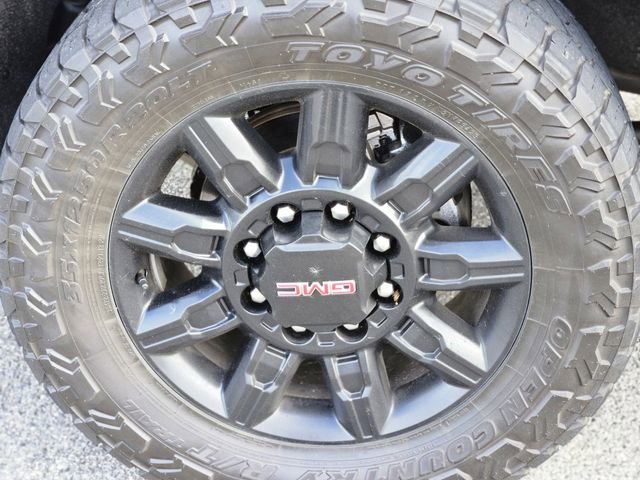 Used 2024 GMC Sierra 2500 AT4 w/ Technology Package image 10