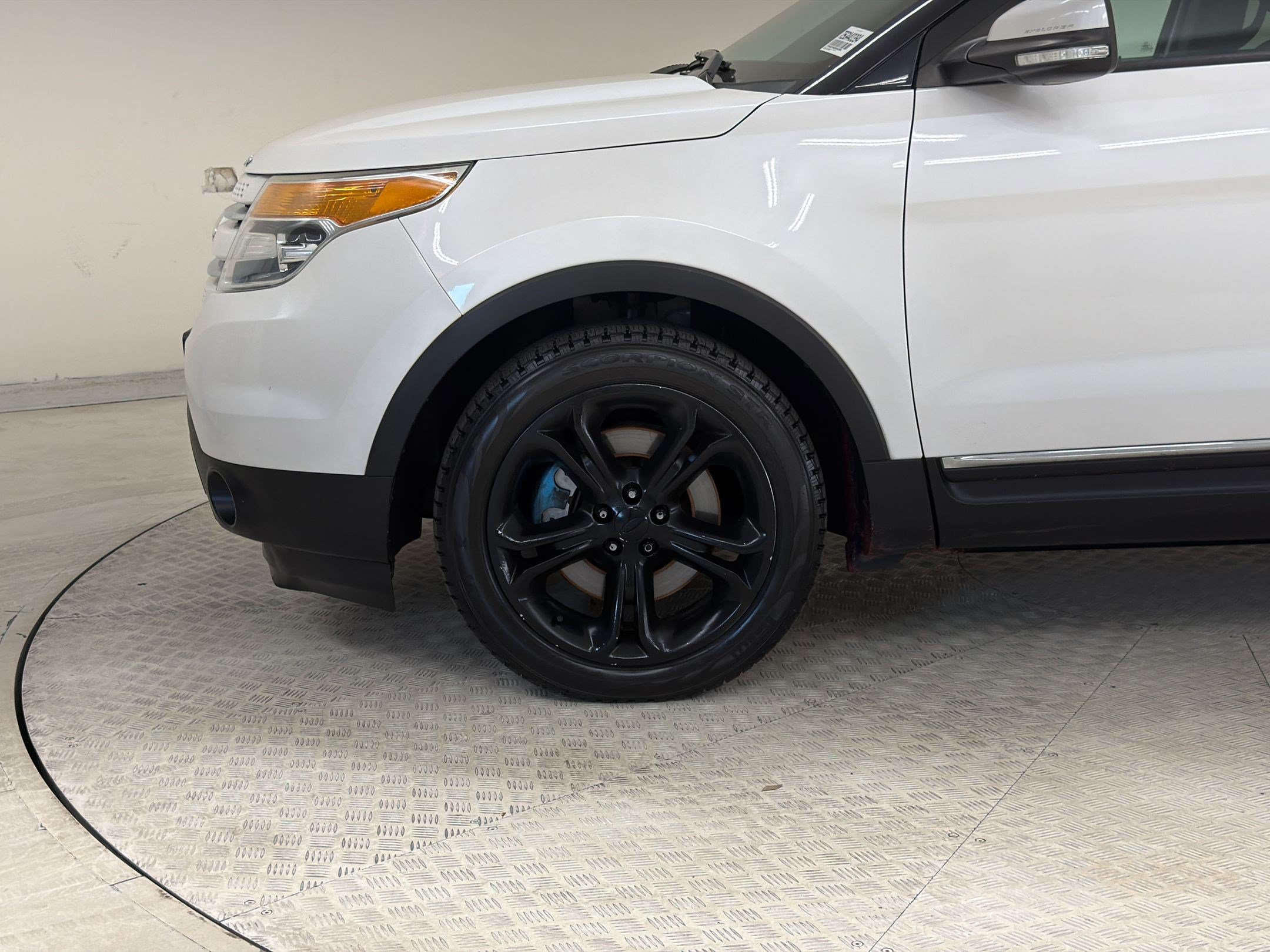 Used 2014 Ford Explorer Limited w/ Equipment Group 301A AWD/4WD image 12