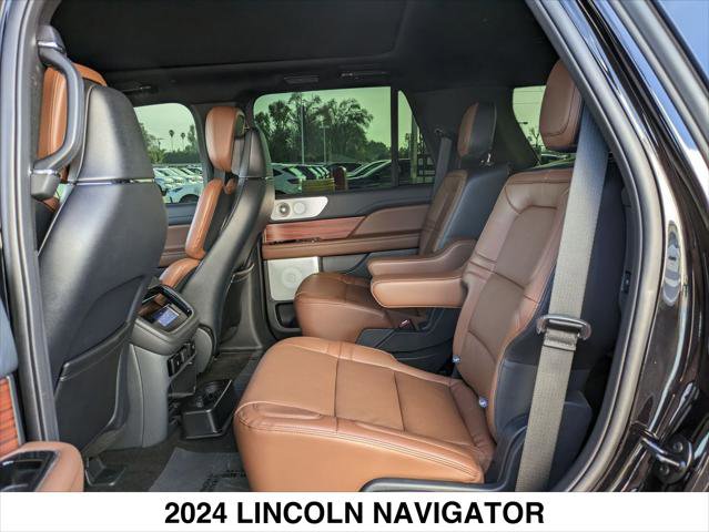 Used 2024 Lincoln Navigator Reserve image 29