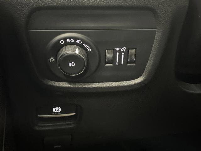 New 2026 Jeep Grand Cherokee L Limited image 25