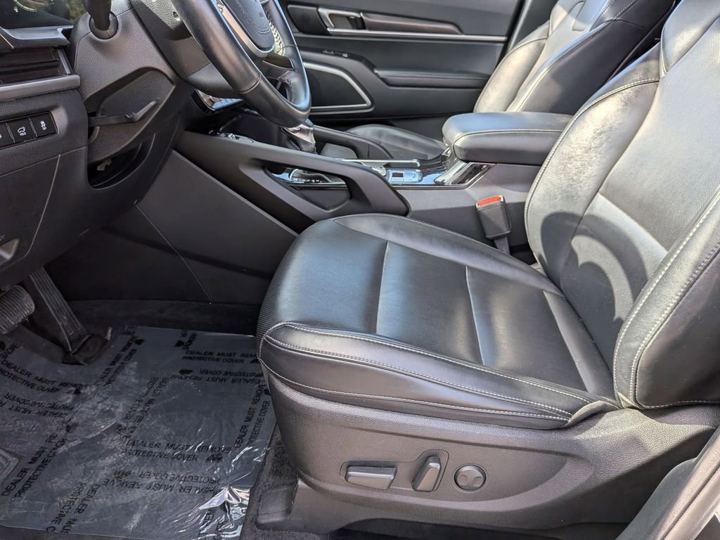 Used 2025 Kia Telluride S FWD image 25